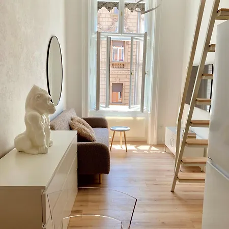 Arya Budapest
