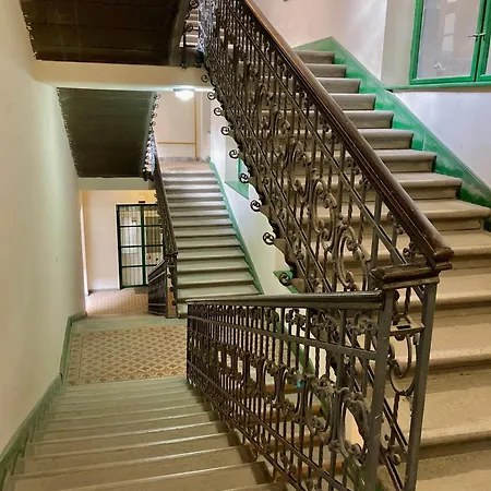 Arya * Βουδαπέστη