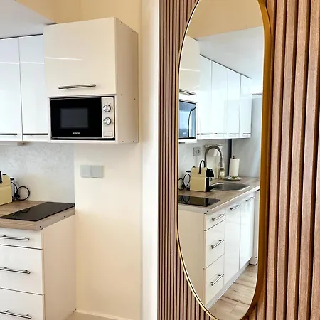 Arya Budapest